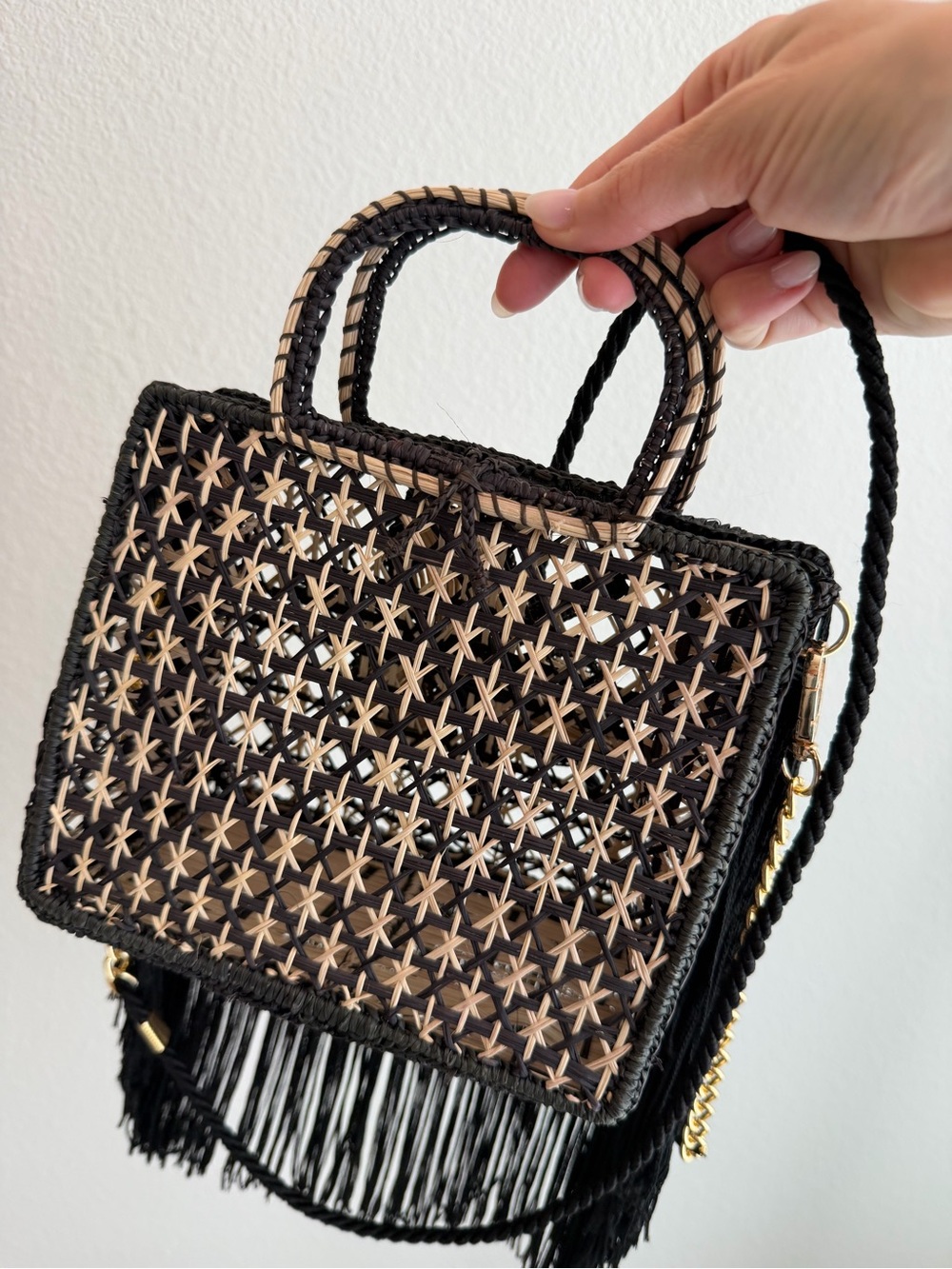 Gorgeous Woven Straw Flower Floral Fringe Bag Black Trendy - Picture 5 of 10